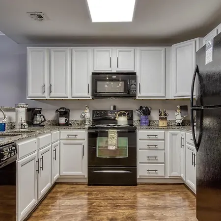 Luxurious Renovated, Pool, Basketball, Playground Pigeon Forge Exterior photo